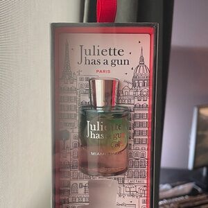 Juliette Has a Gun Perfume Miami Shake